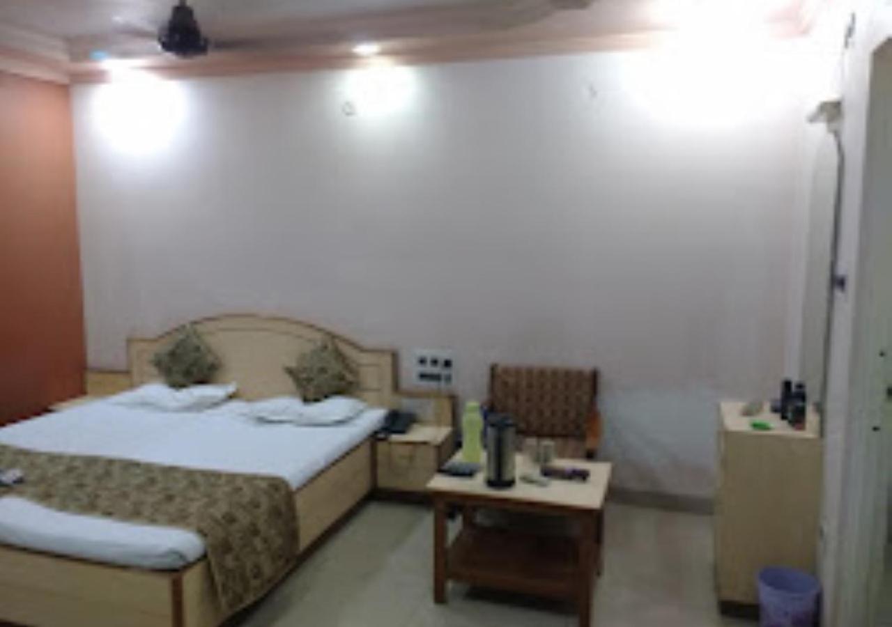 Hotel Mayur Restaurant Chandrapur Zewnętrze zdjęcie