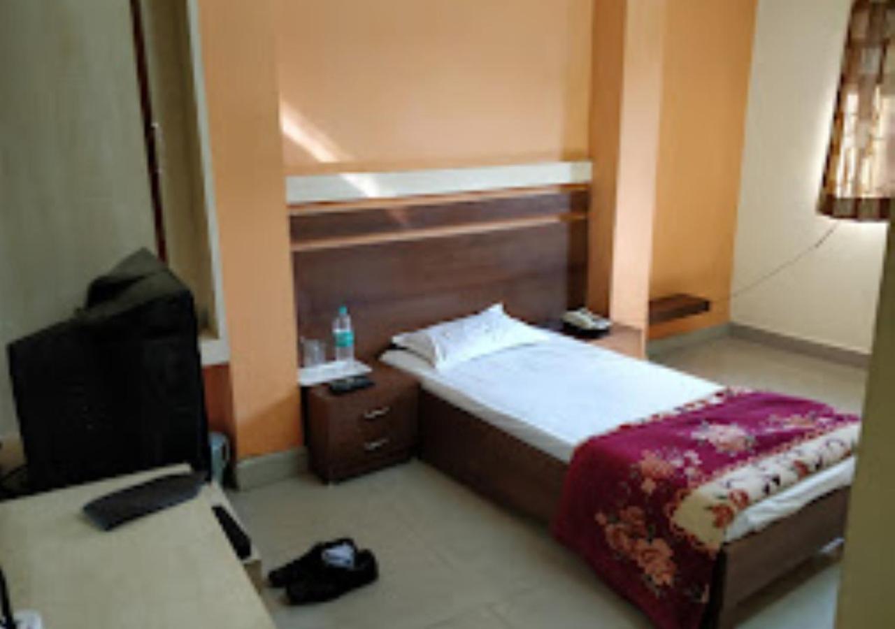 Hotel Mayur Restaurant Chandrapur Zewnętrze zdjęcie