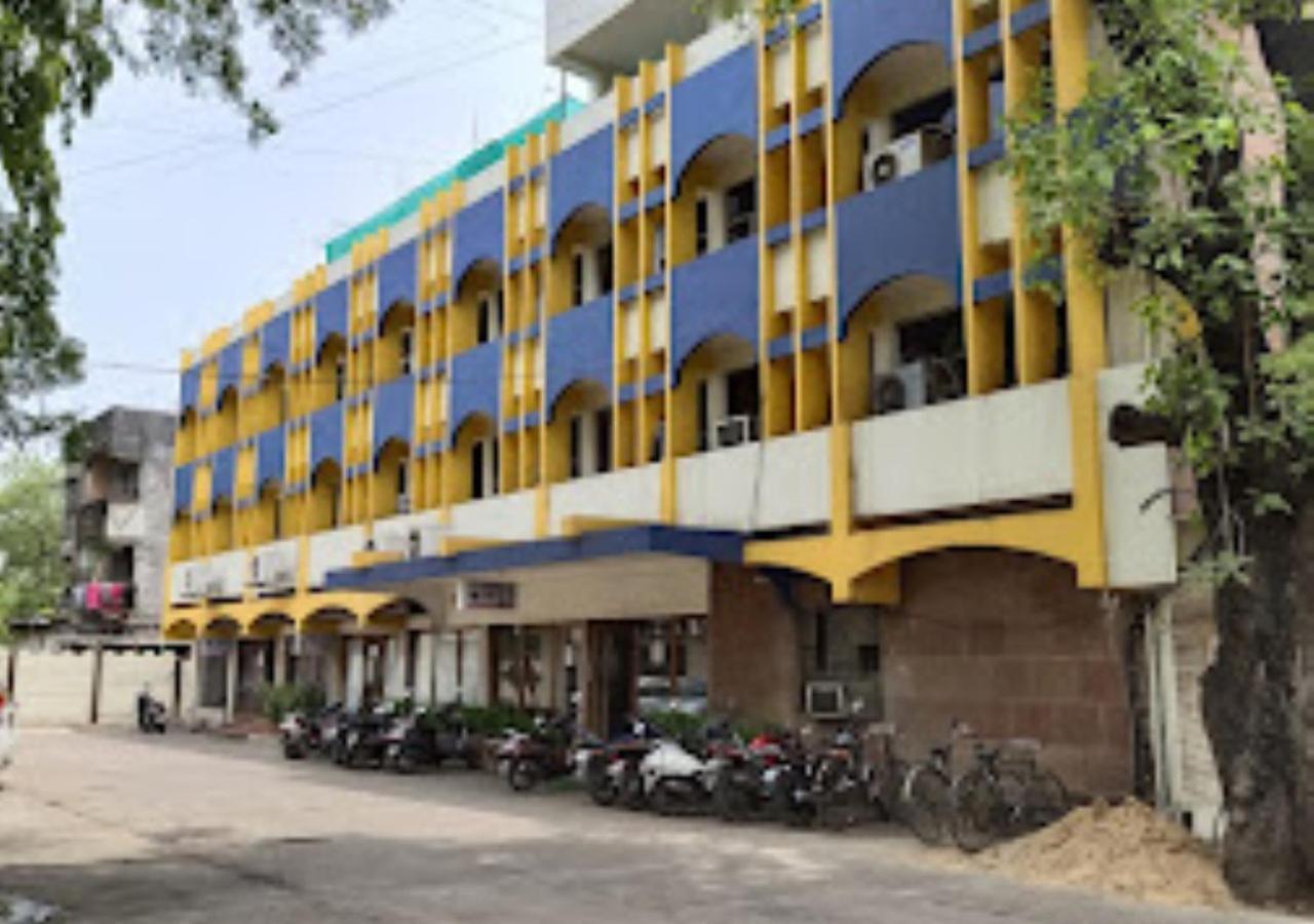 Hotel Mayur Restaurant Chandrapur Zewnętrze zdjęcie